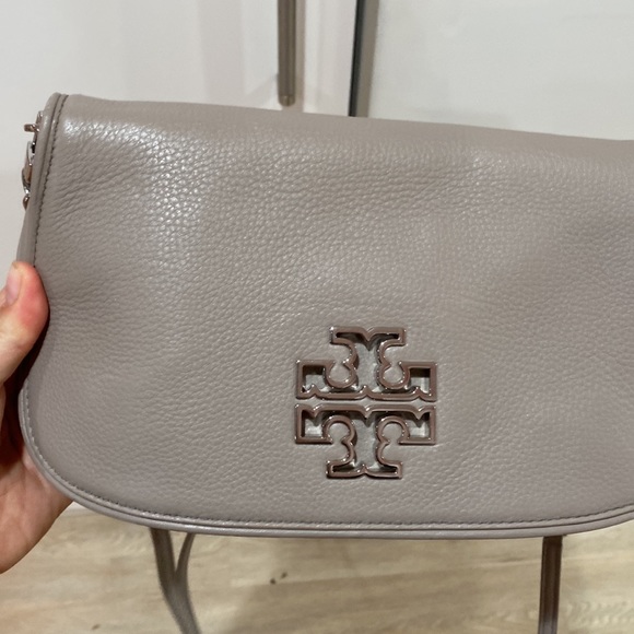 SALE 🔥🔥🔥EUC Tory Burch Miller Clutch with Strap - Picture 3 of 6